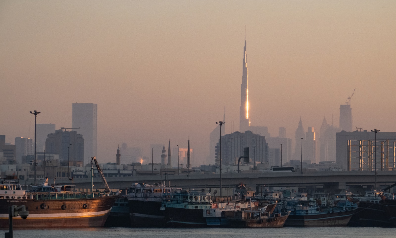 UAE Company Setup: Mainland, Free Zone and Activity Fit