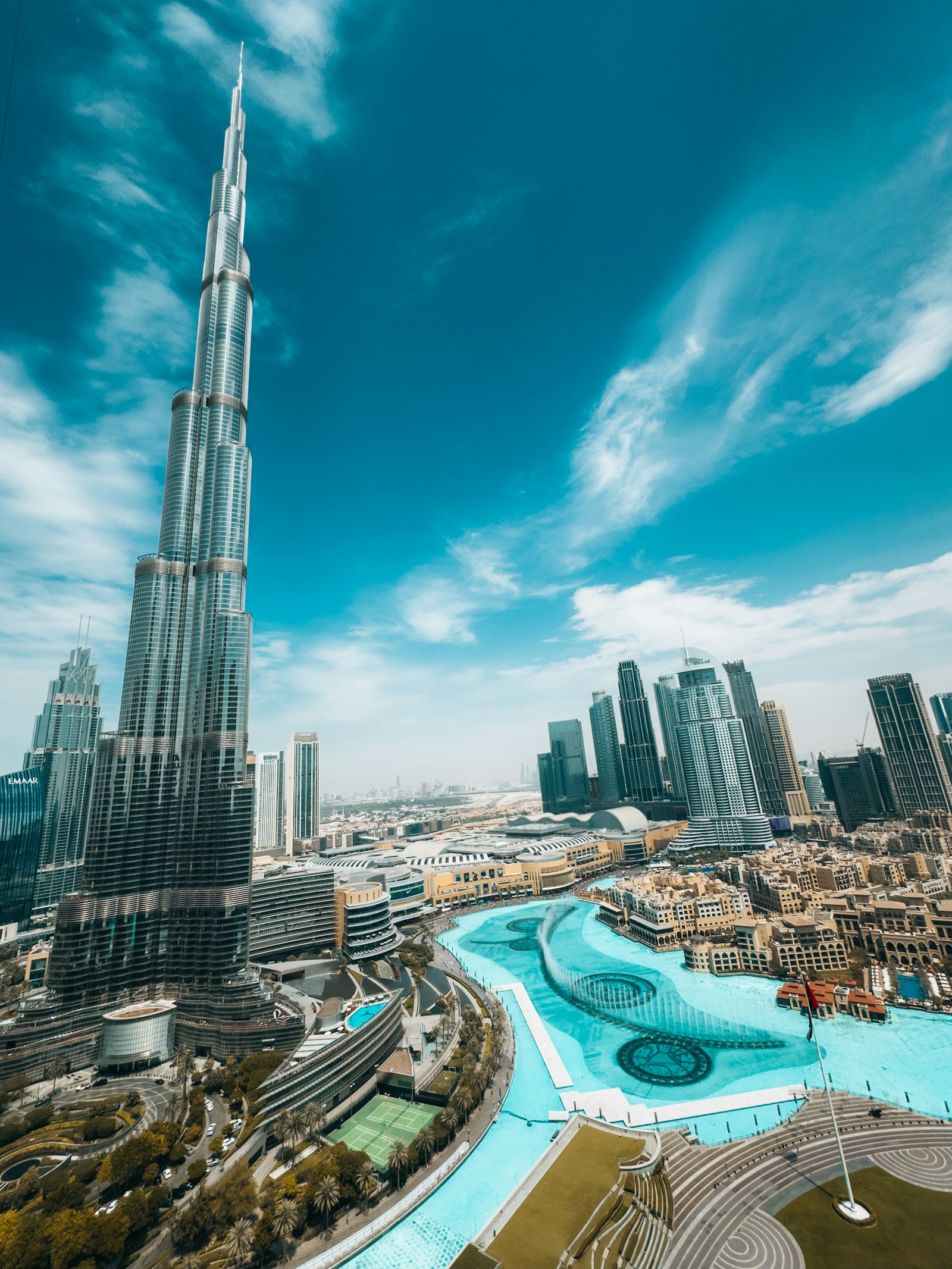 UAE Residence Through Work or Investment: Separate Licence from Status